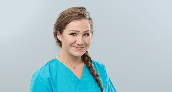 Angelina Görzen, Assistentin in der Zahnarztpraxis Dr. Odenthal Troisdorf